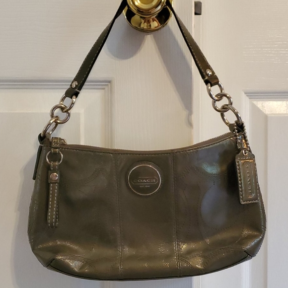 Coach Gray Shoulder Purse 👜👜 - Picture 3 of 11